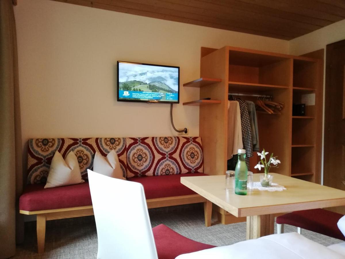 Hotel Garni Erler Майрхофен Экстерьер фото