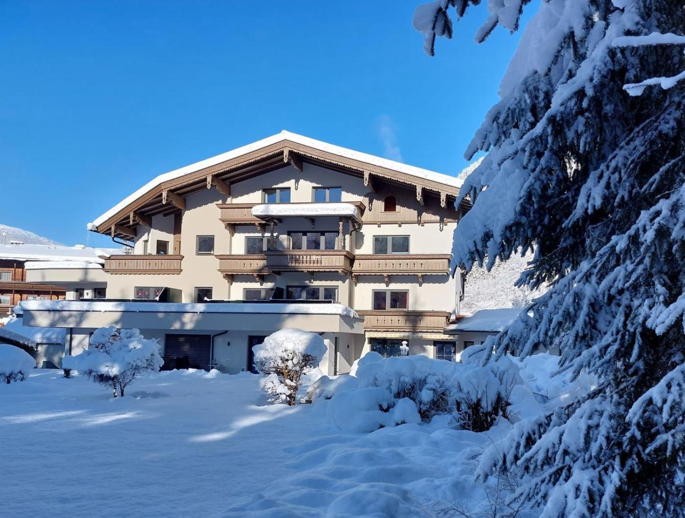 Hotel Garni Erler Майрхофен Экстерьер фото