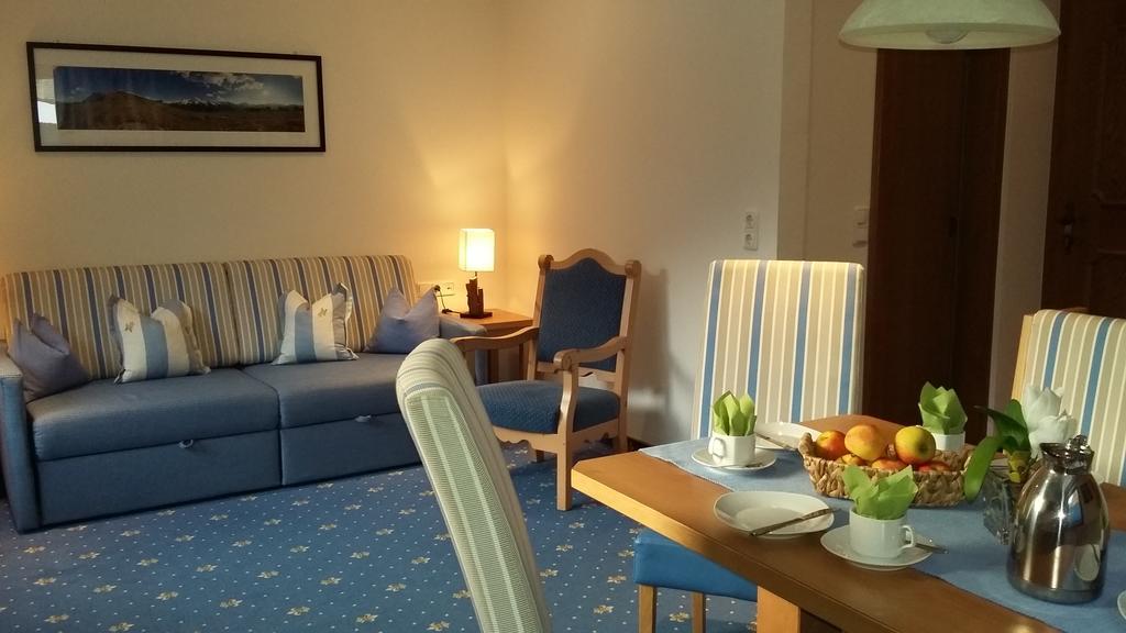 Hotel Garni Erler Майрхофен Экстерьер фото